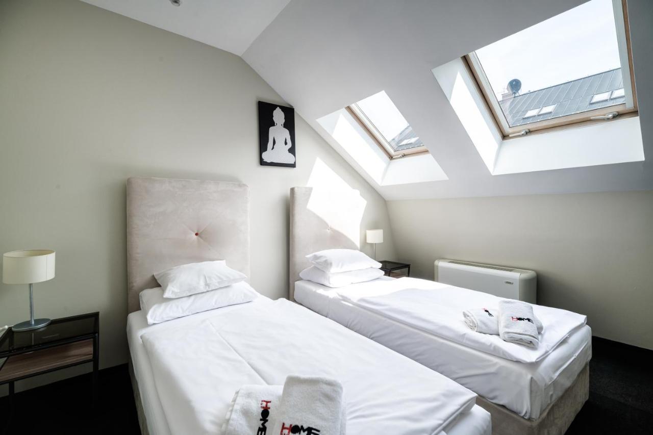 Home Aparthotel Krakow Bagian luar foto