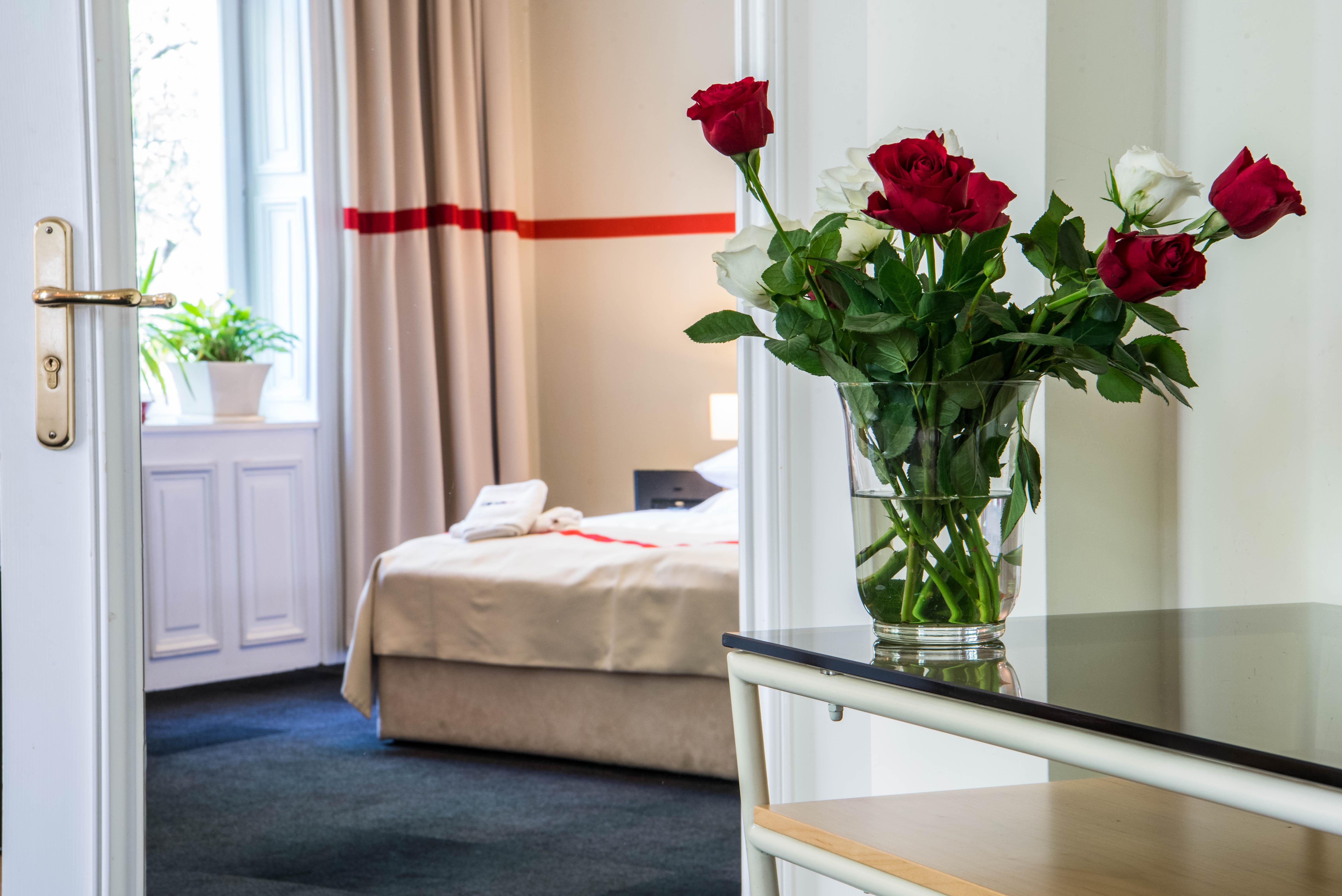 Home Aparthotel Krakow Bagian luar foto