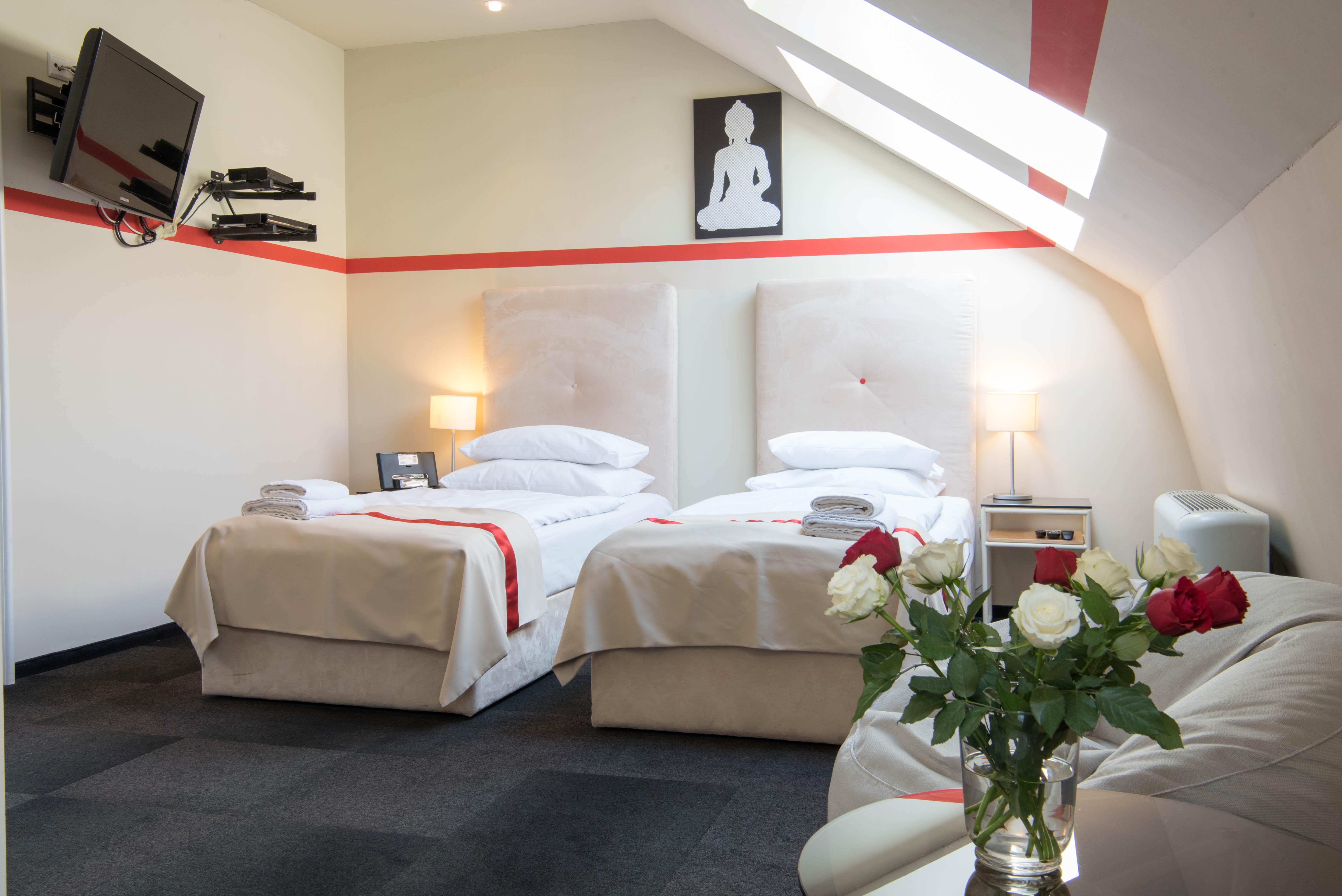 Home Aparthotel Krakow Bagian luar foto