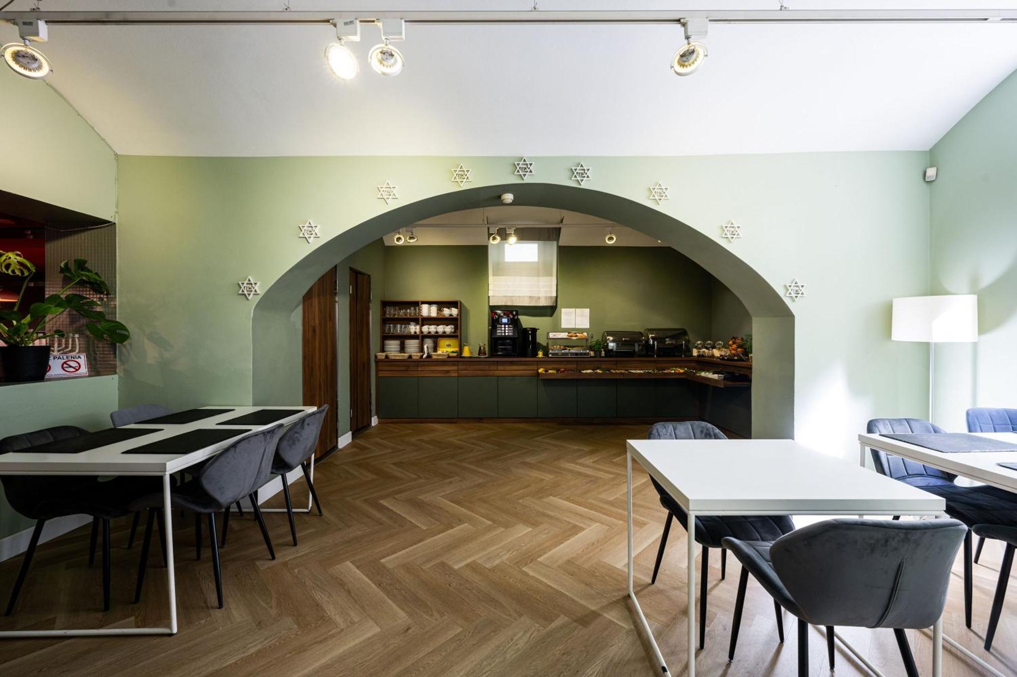 Home Aparthotel Krakow Bagian luar foto