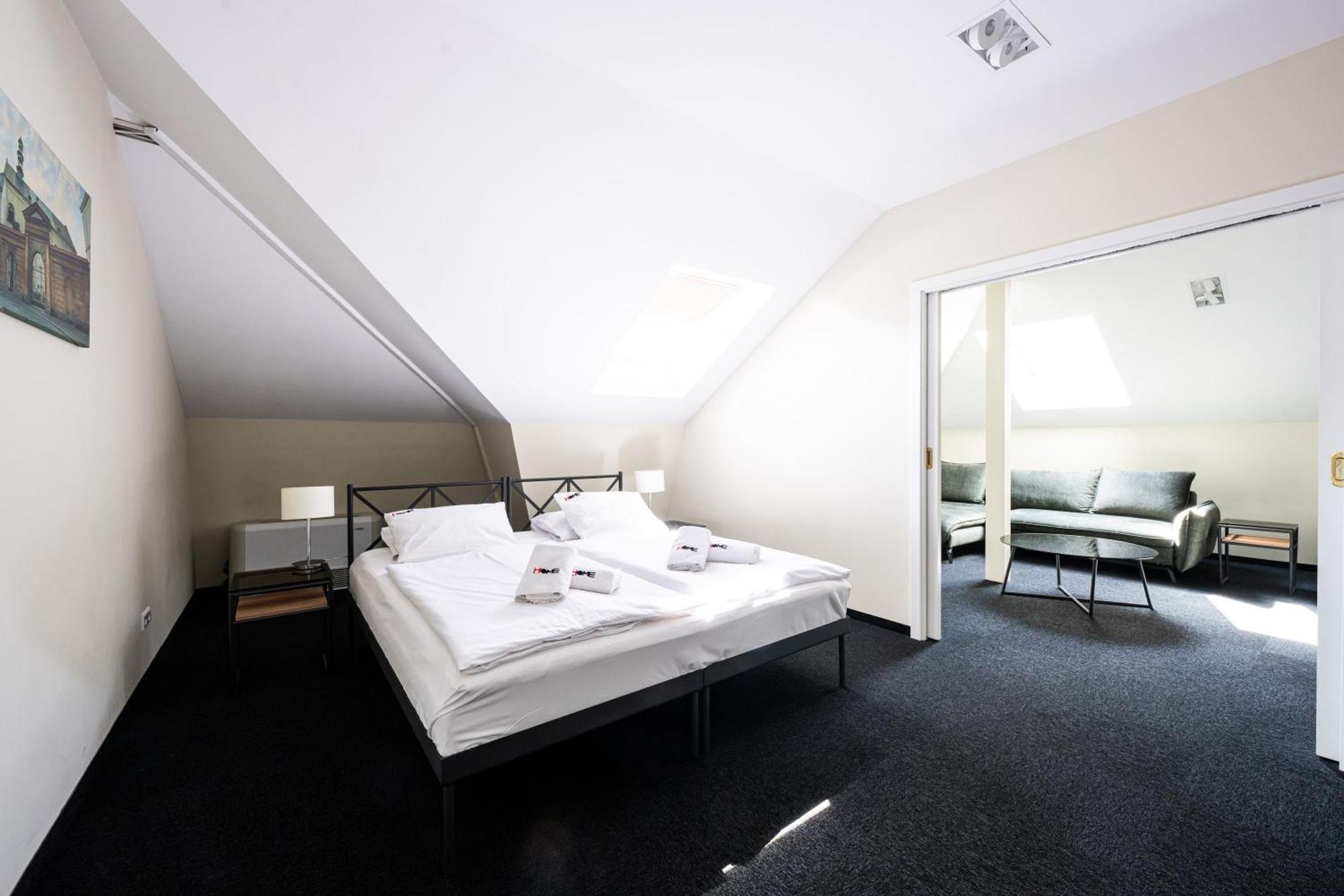 Home Aparthotel Krakow Bagian luar foto