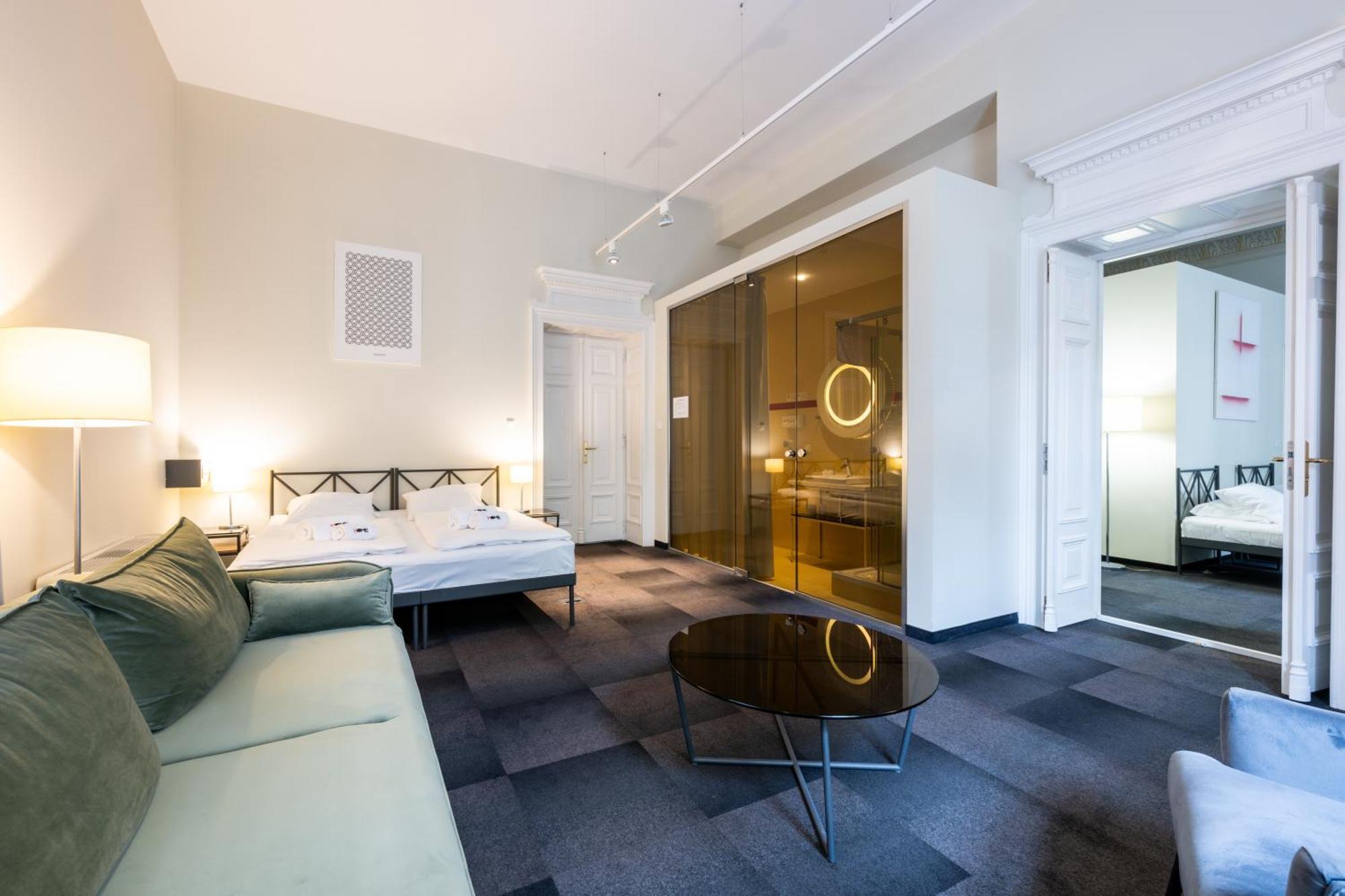 Home Aparthotel Krakow Bagian luar foto
